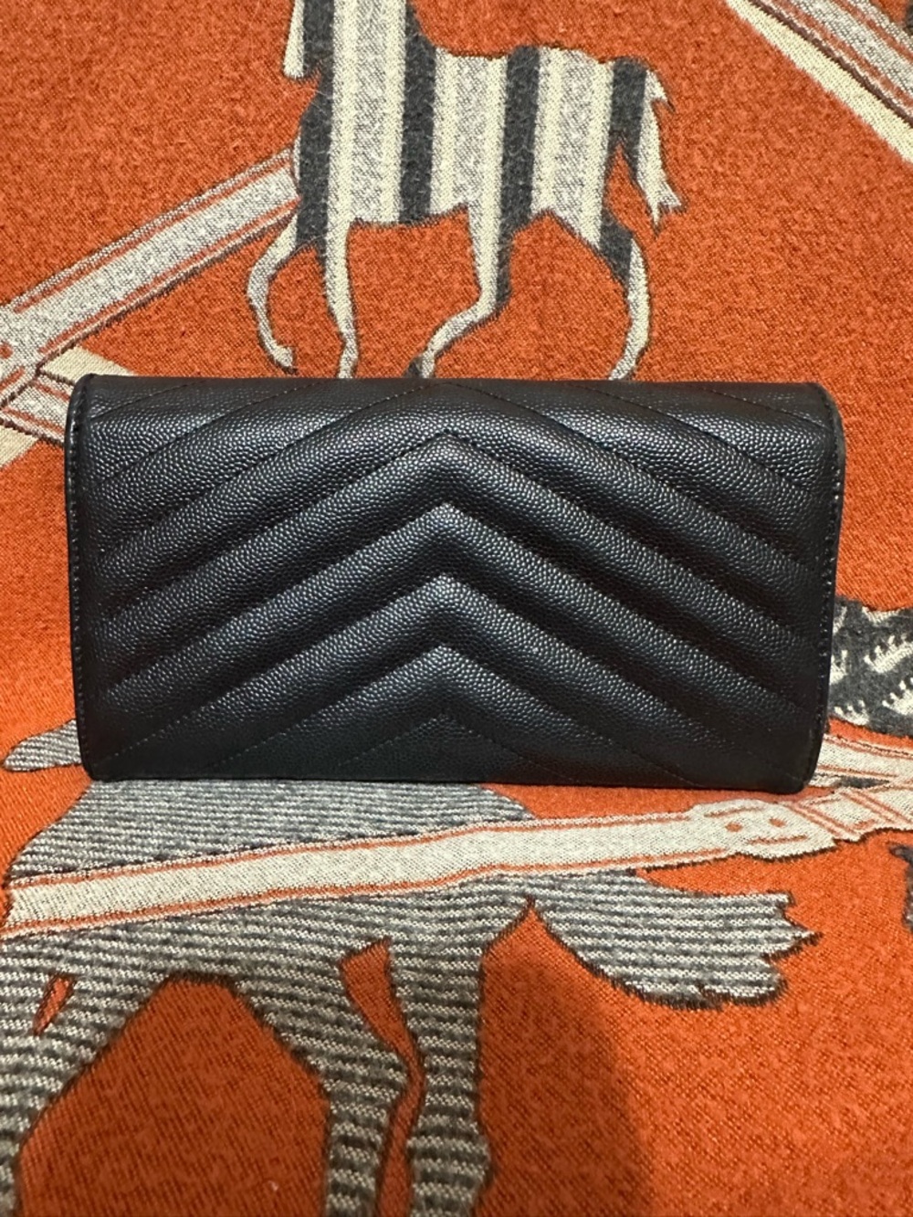 YVES SAINT LAURENT ❤️🌟YSL LARGE FLAP WALLET ⭐️ - Picture 2 of 8